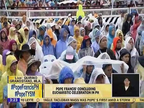 Erik Santos sings the Responsorial Psalm during the Luneta Mass