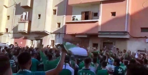 Cancro impede adepto de ir ao estádio e claque faz surpresa à porta da sua casa