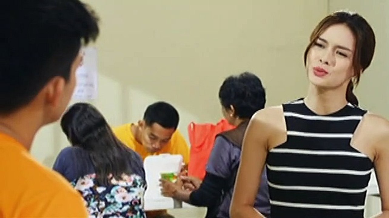 Janine, muling siniraan si Yvonne kay Victor