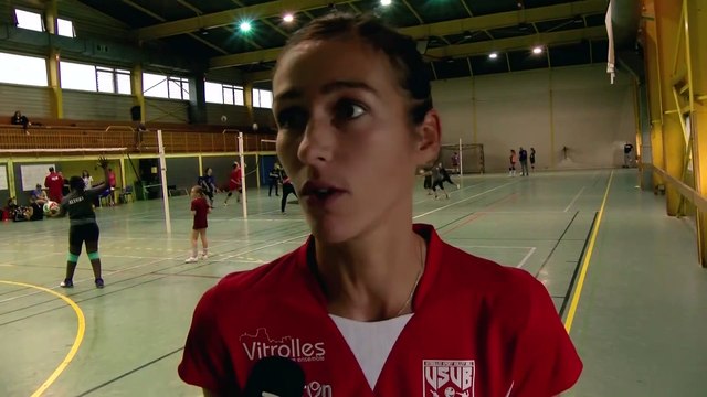 Laure Embry recep/attaque de Vitrolles Sports Volley