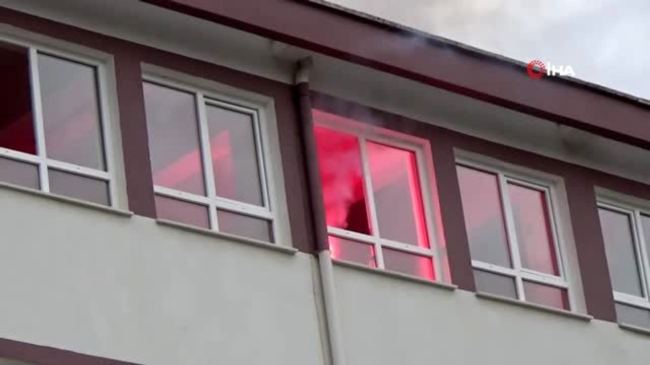 İtfaiye Haftası'nda okulda yangın tatbikat gerçekleştirildi