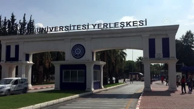 Üniversite öğrencileri teröre karşı yürüdü