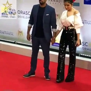 مي عمر على السجادة الحمراء لمهرجان الجونة برفقة زوجها المخرج محمد سامي