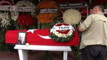Kılıçdaroğlu gazeteci necati karakaya'nın cenaze törenine katıldı