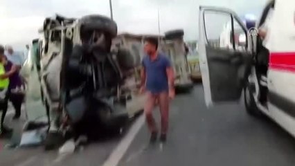 Minibüsle otomobil çarpıştı: 2 ölü, 16 yaralı (2)