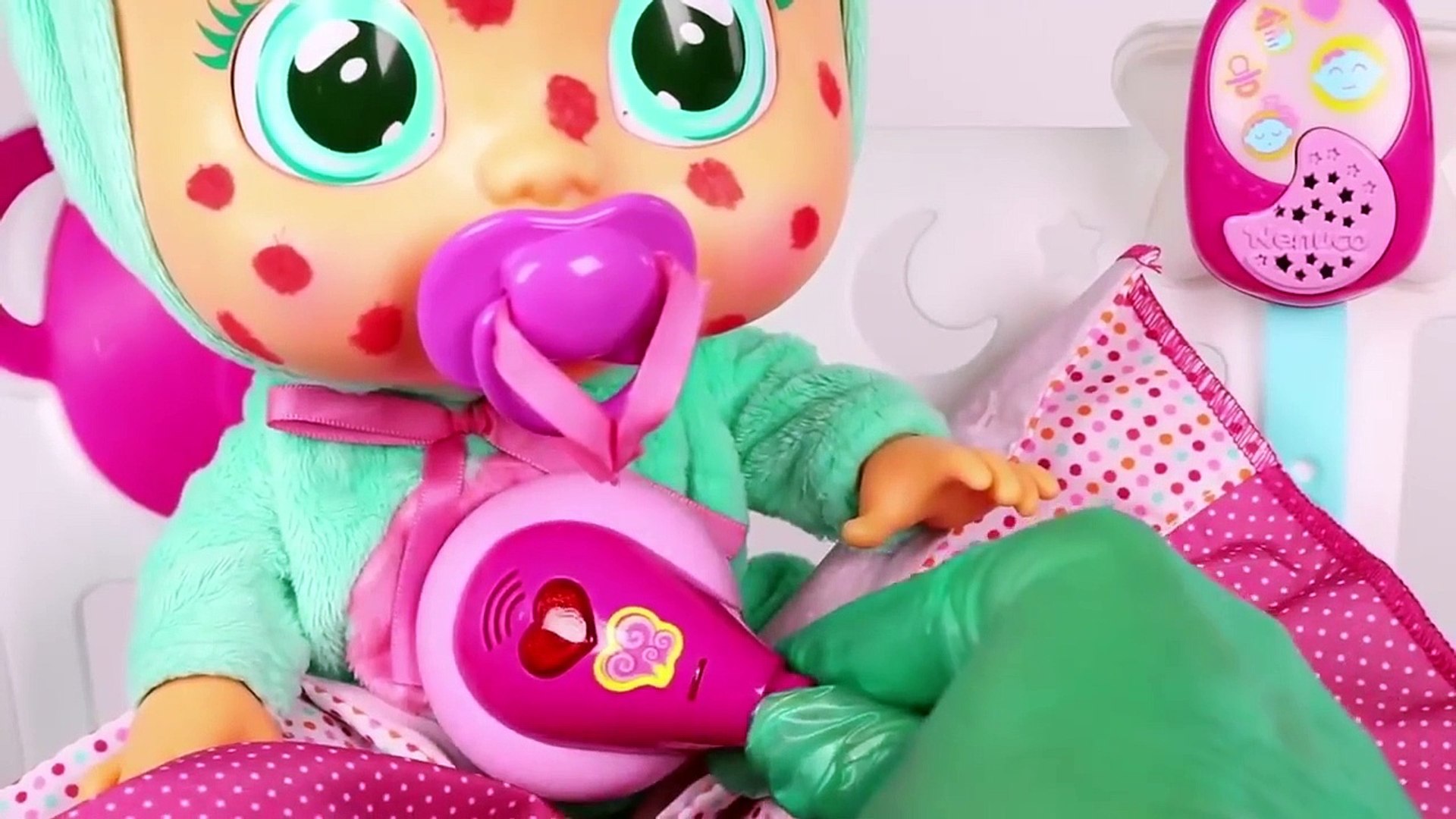 bebes de juguetes en español