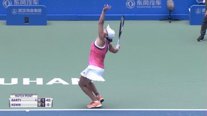 Wuhan - Barty atteint les quarts de finale