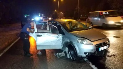 Samsun'da su kanalına yuvarlanıp ters dönen otomobilde can pazarı yaşandı