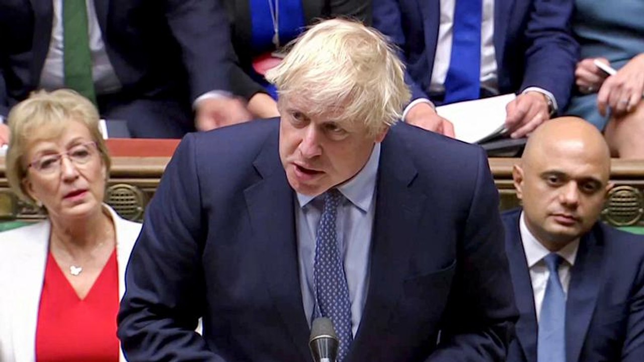 Großbritannien: Premier Johnson stellt sich kritischem Parlament