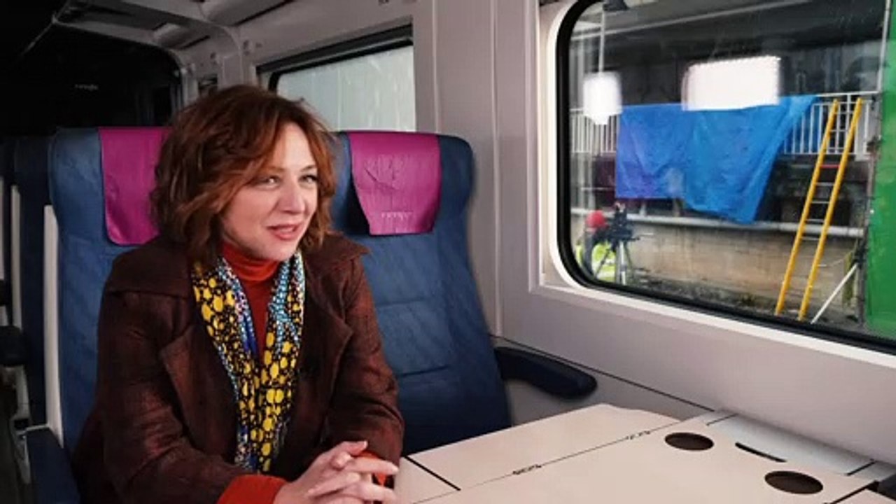 VENTAJAS DE VIAJAR EN TREN Película Clip -Pilar Castro habla de Emilio-