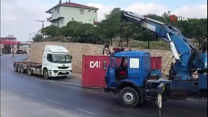 Faciaya kıl payı! Tonlarca ağırlığında...