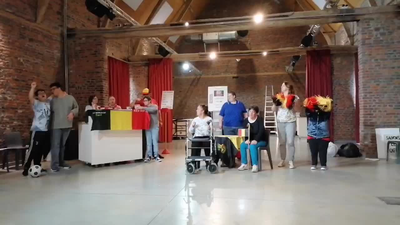 Mouscron : la troupe de théâtre de "L'Envol" en pleine répétition pour son spectacle "Chez Marcel"