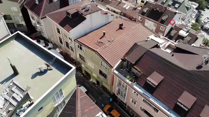 Kağıthane’de yan yatan bina havadan görüntülendi