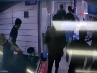 Sirkeci'de depremden kaçış kamerada