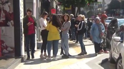 Yalovalılar deprem sonrası sokaklara döküldü