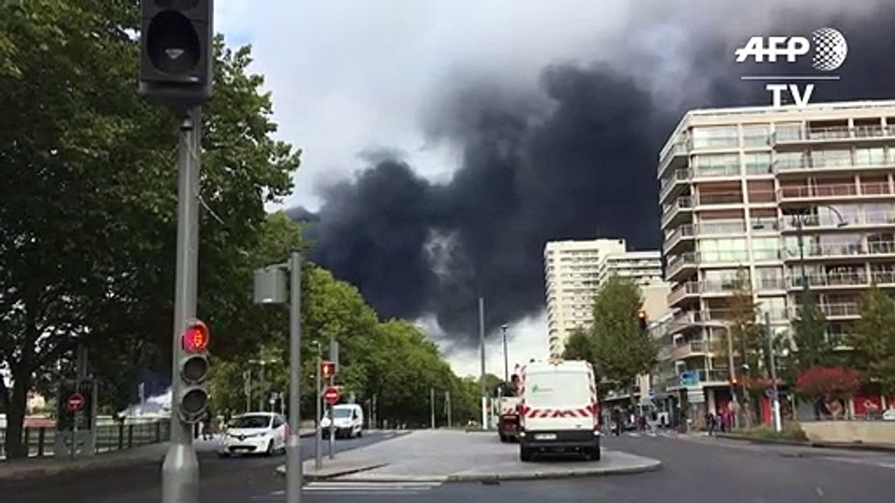 Großbrand in Chemiewerk im Norden Frankreichs ausgebrochen