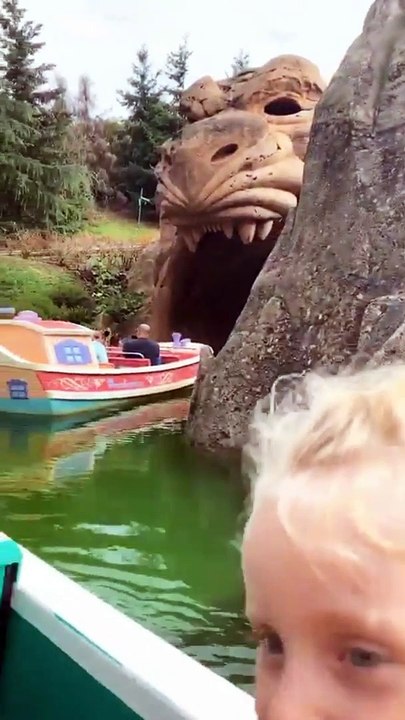 Fjolla Morina bashkë me vajzën në Disneyland