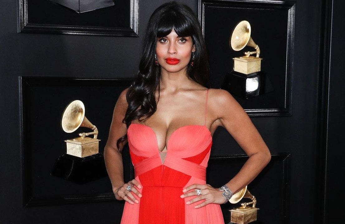 Jameela Jamil's make up lessons