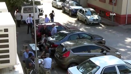 Depremin ardından okullar boşatıldı, fenalık geçiren öğrenciler hastaneye kaldırıldı