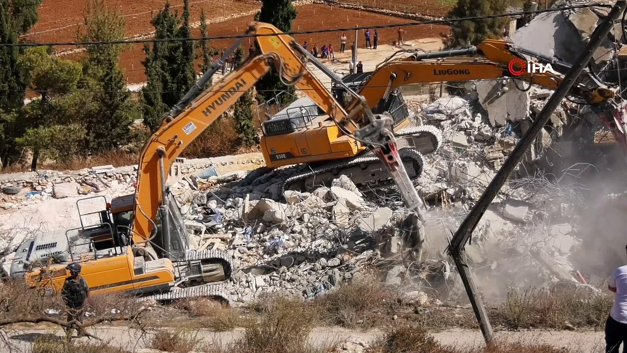 - İsrail Ordusu, Batı Şeria'da Bir Filistinlinin Evini Yıktı