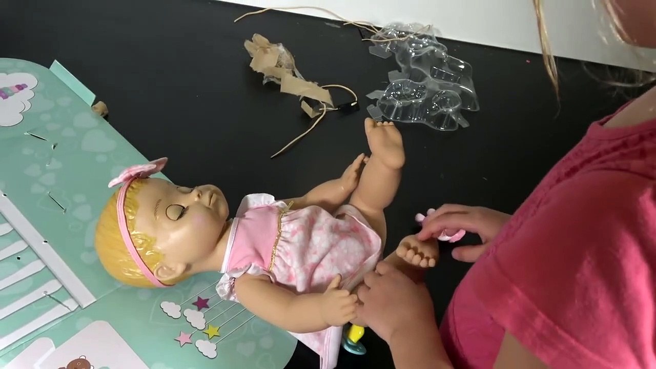 LUVA BELLA DOLL • Kid pretends play with Luva Bella Interactive Baby Blonde Girl - Studio Bubble Tea