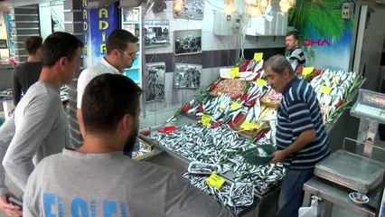 Çanakkale 'denizlerin prensi' lüferin fiyatı altın ile yarışıyor