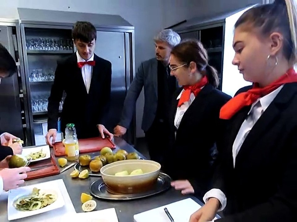 Préparatifs au restaurant d'application de Camille-Claudel à Remiremont