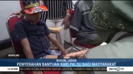 Kick Andy Foundation Serahkan Bantuan Kaki Palsu