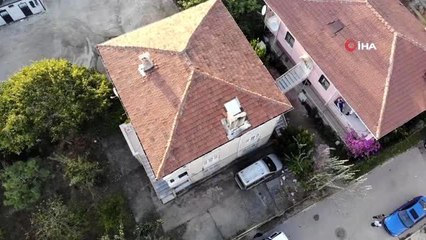 Sancaktepe'de deprem sonrası boşaltılan bina havadan görüntülendi