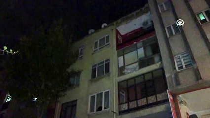 Bahçelievler'de depremden zarar gören bir bina boşaltıldı