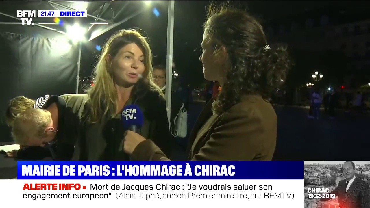 Un hommage à Jacques Chirac sur le parvis de l'Hôtel de Ville