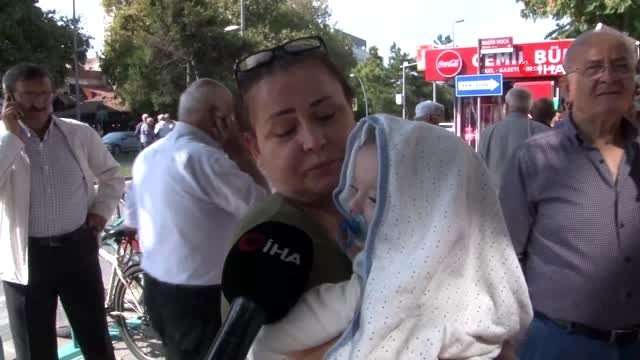 İstanbul'daki deprem Sakarya'da hissedildi...Vatandaşlar deprem sonrası sokaklara çıktı