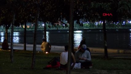 İstanbullular, sahillere ve parklara akın etti