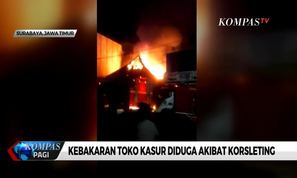 Kebakaran Toko Kasur di Surabaya Akibat Korsleting
