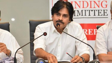 Pawan Kalyan Suffering With Back Pain || మళ్లీ తిరగబెట్టిన సమస్య..!!