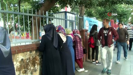 Depremin ardından öğrenciler okullarına döndü