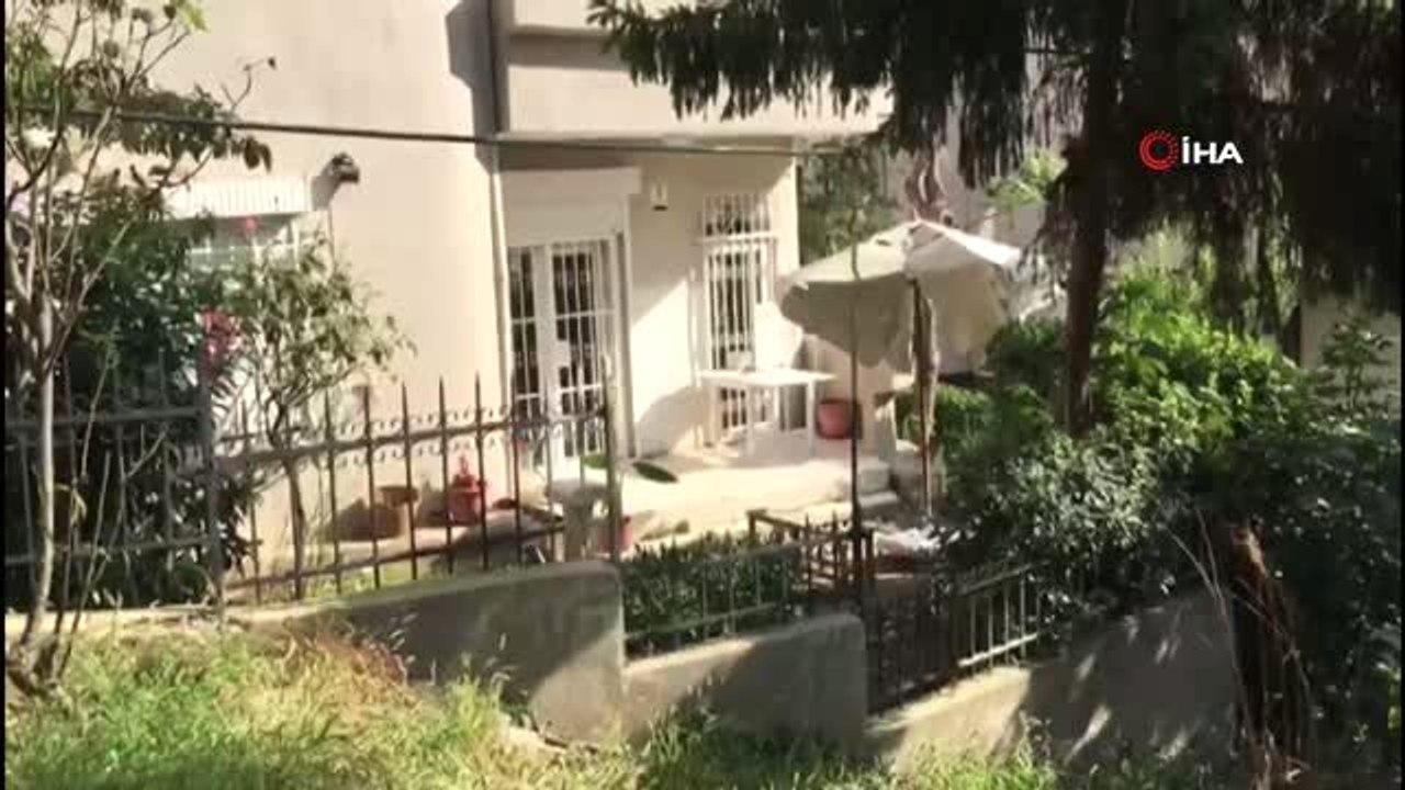 Şişli Fulya Mahallesi'nde 5 katlı binanın 4. katında bulunan balkon. meydana gelen artçı depremler...