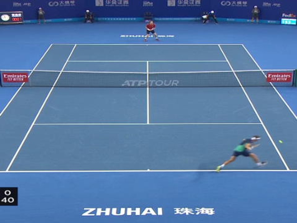 تنس: بطولة زهوهاي: دي مينور يهزم اندي موراي 4-6 و 6-2 و 6-4