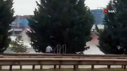 Kocaeli’de fabrikadan sızan gazlar D-100’ü trafiğe kapattı