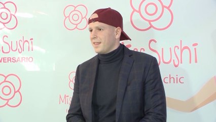 Álex Lequio no pierde el humor en su "arresto domiciliario"