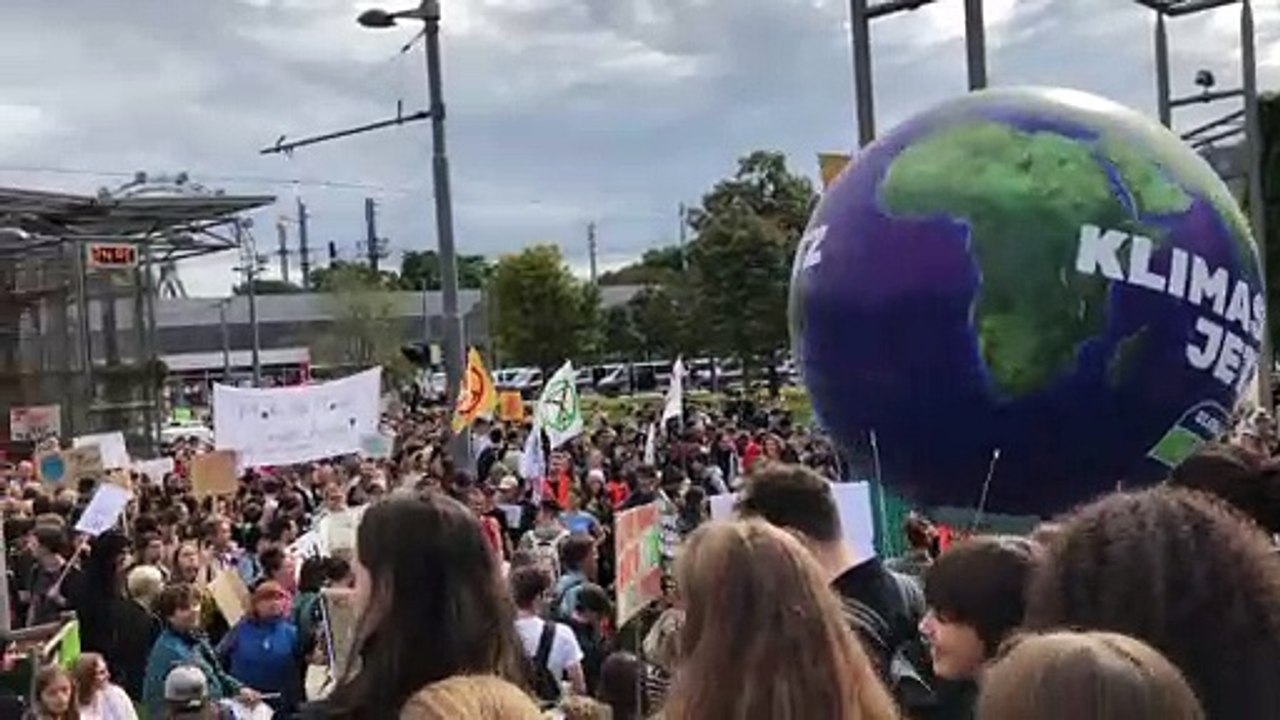 Earth Strike Praterstern