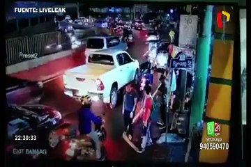 Rusia: mujer fue arrollada varios metros tras cruzar la pista