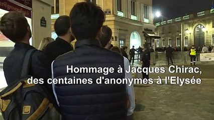 Foule d'anonymes à l'Elysée pour rendre hommage à Jacques Chirac