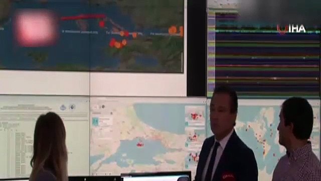 Kandilli Rasathanesi açıklama yaptığı sırada deprem oldu!