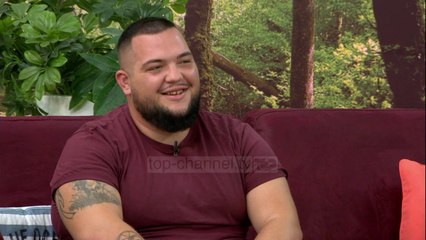 Në Shtëpinë Tonë/ Baste midis konkurentit dhe moderatorit