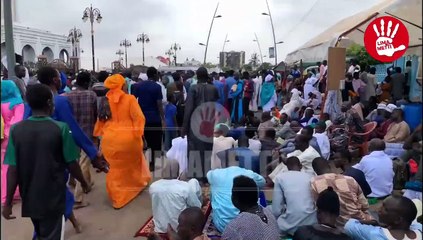 Massalikoul Djinane - Bain de foule et intervention musclee des forces de lordre