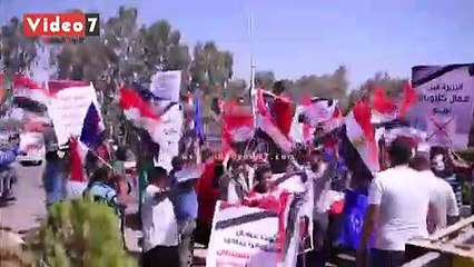 "بنحبك يا ريس".. عمال سيراميكا كليوباترا يجبون شوارع السويس