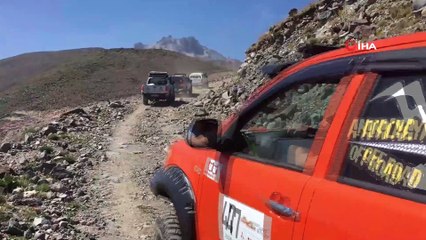 Off-Road tutkunlarından 4x4'lük zirve
