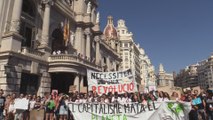 Cerca de 2.000 estudiantes claman en Valencia contra el cambio climático