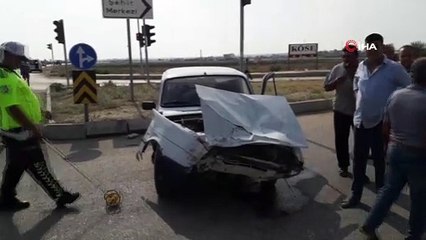 Adana'da ambulans ile otomobil çarpıştı: 1’i bebek 4 yaralı